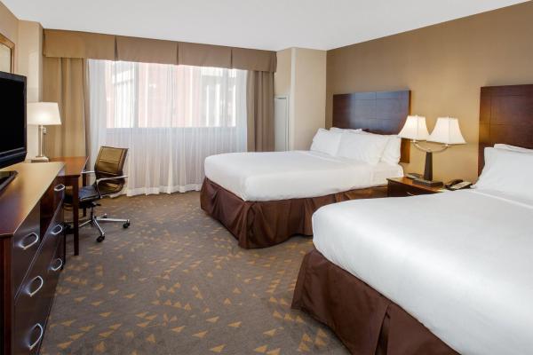 Double Room with Two Double Beds - Disability Access with Bathtub/Non-Smoking